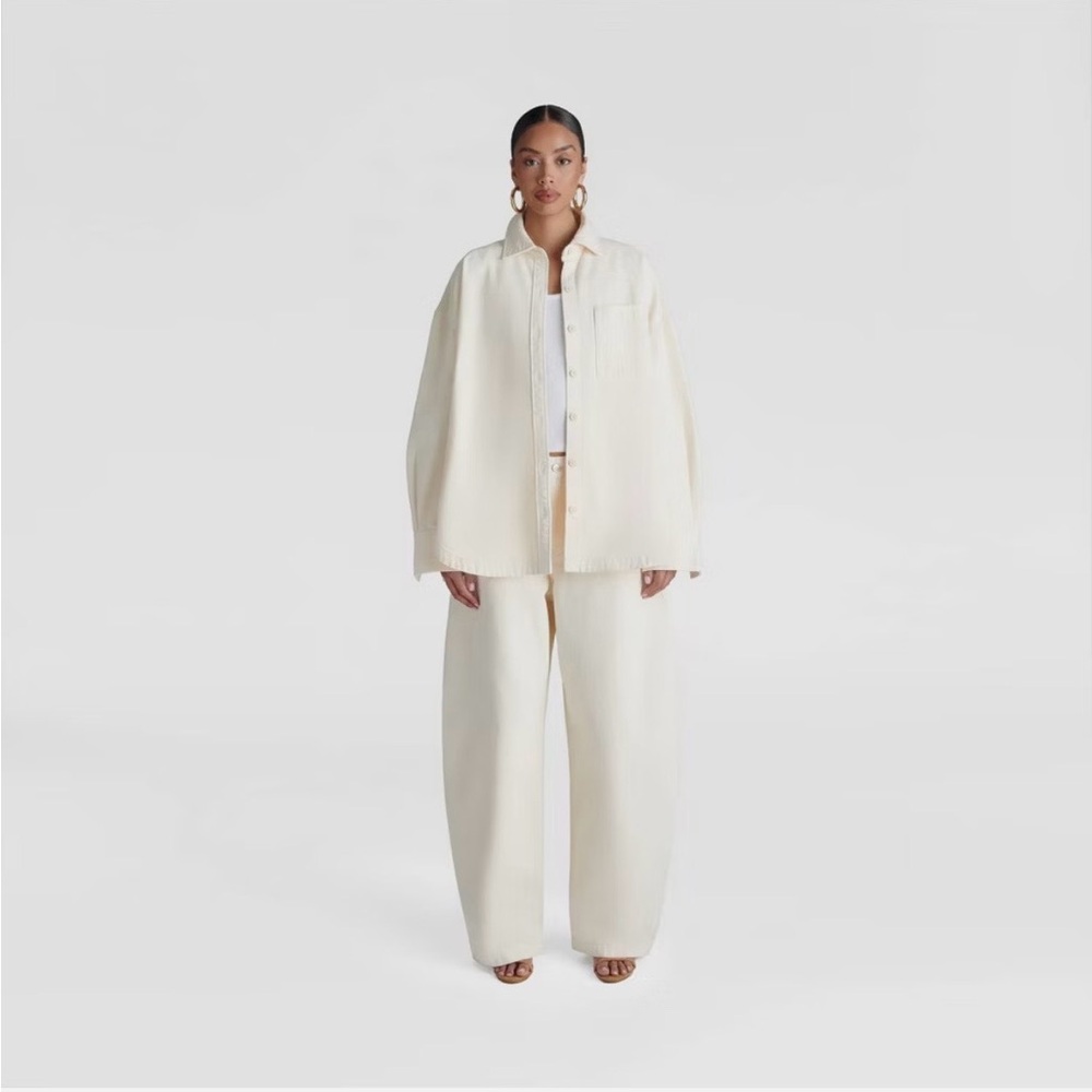 KBB by KAHLANA Women's 'The Samira Long Sleeve Collared Denim Button Down'